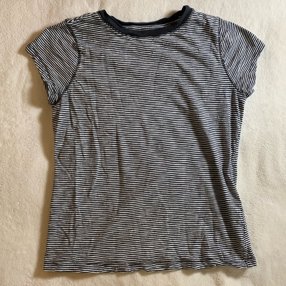 Universal Thread Small Striped Navy and White T-Shirt